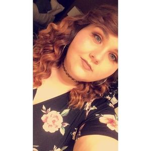 Meet your Posher, Casey